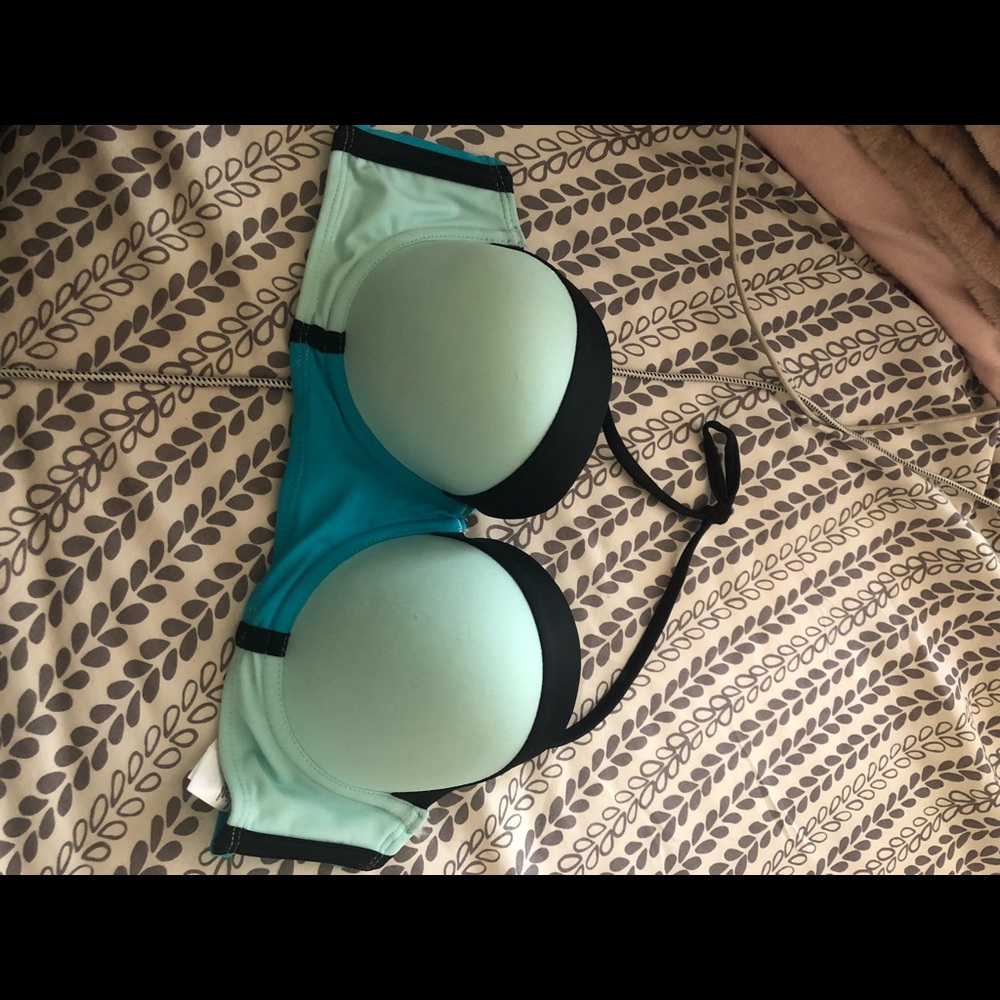 Color block bikini top